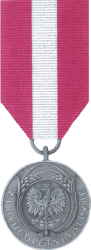 150px-POL_Medal_Za_Dlugoletnia_Sluzbe_srebrny_awers